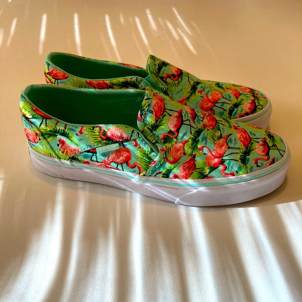 NWT Vans Flamingo sneakers, size 7
